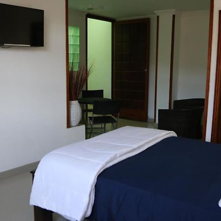 Hostal Pelikan ตากังกา ภายนอก รูปภาพ