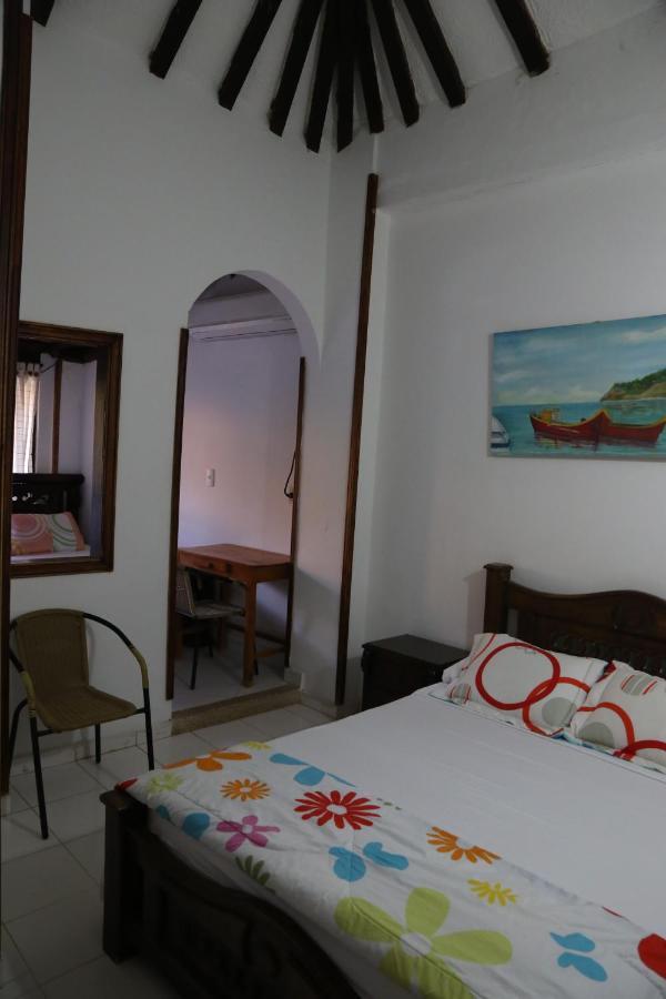 Hostal Pelikan ตากังกา ภายนอก รูปภาพ
