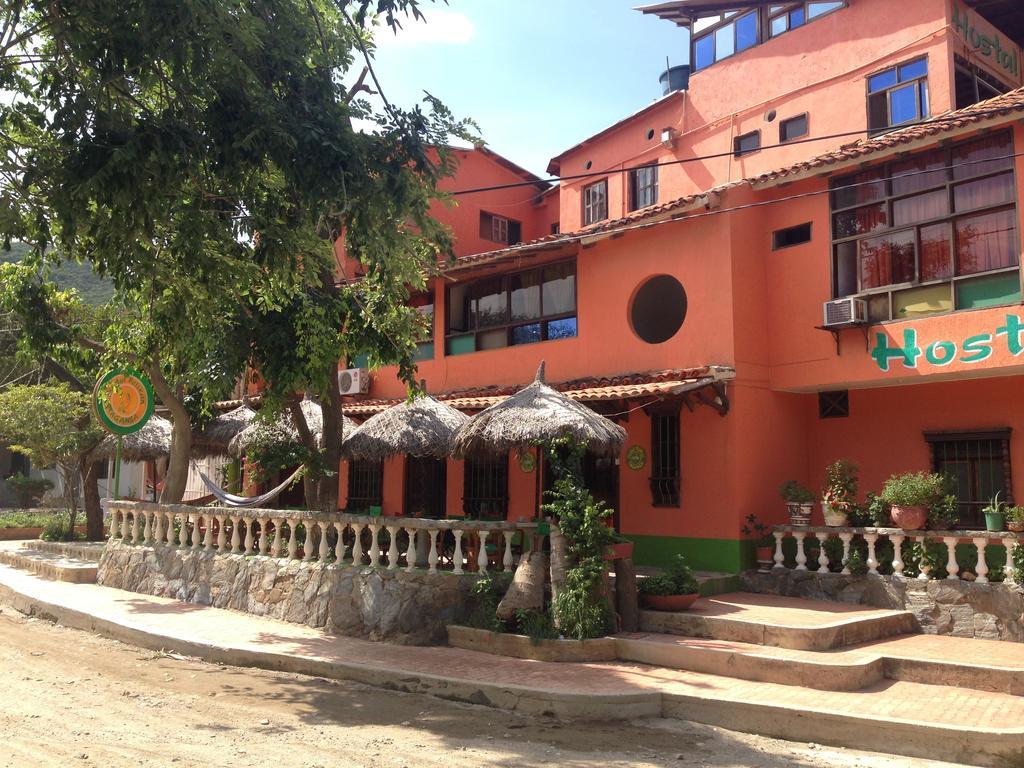 Hostal Pelikan ตากังกา ภายนอก รูปภาพ
