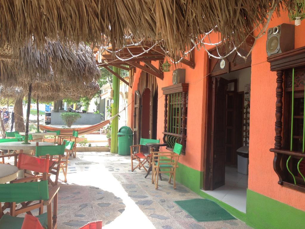 Hostal Pelikan ตากังกา ภายนอก รูปภาพ