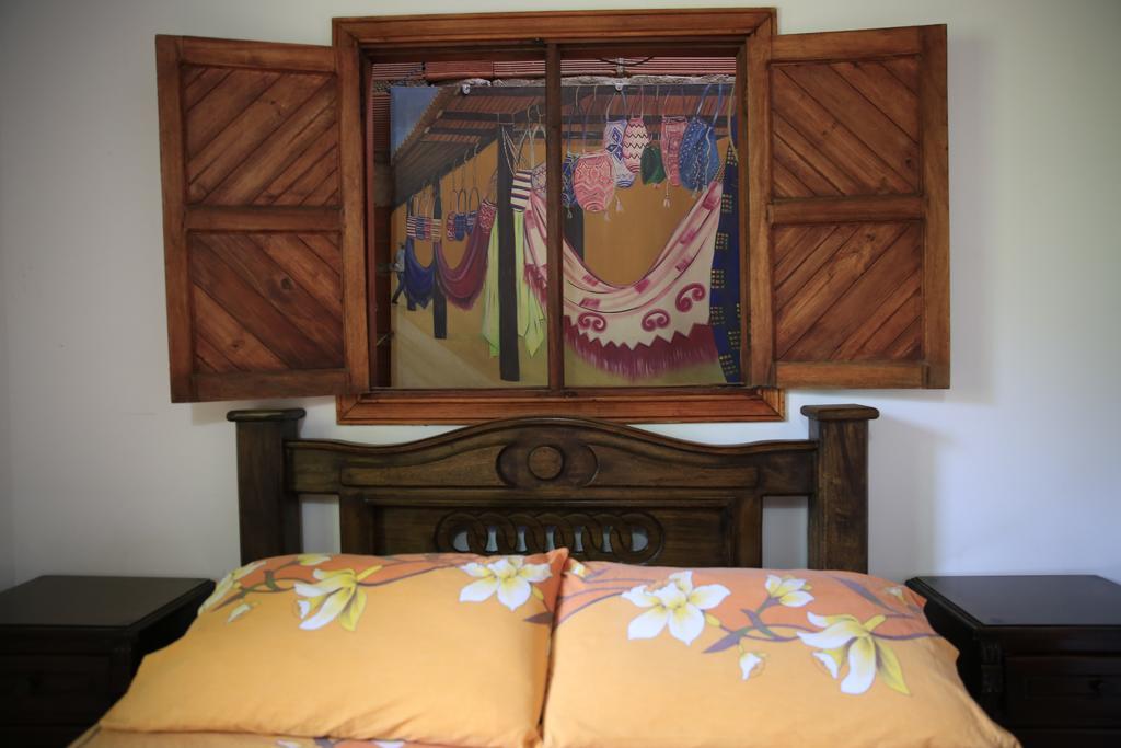 Hostal Pelikan ตากังกา ภายนอก รูปภาพ
