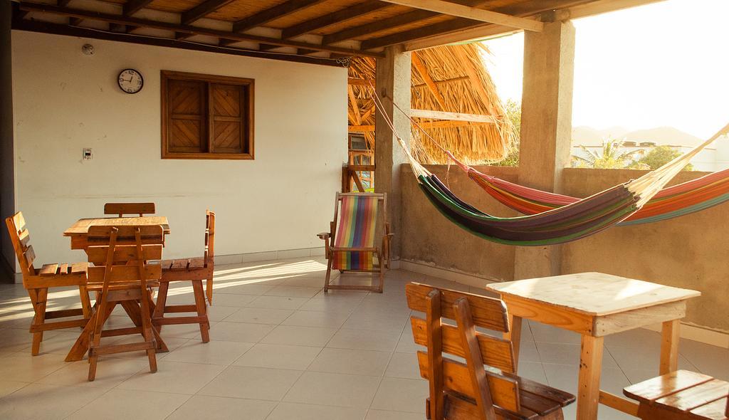 Hostal Pelikan ตากังกา ภายนอก รูปภาพ